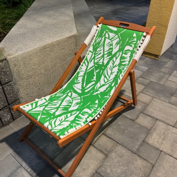 Lilly Pulitzer for Target Beach Chair - Picture 2 of 6